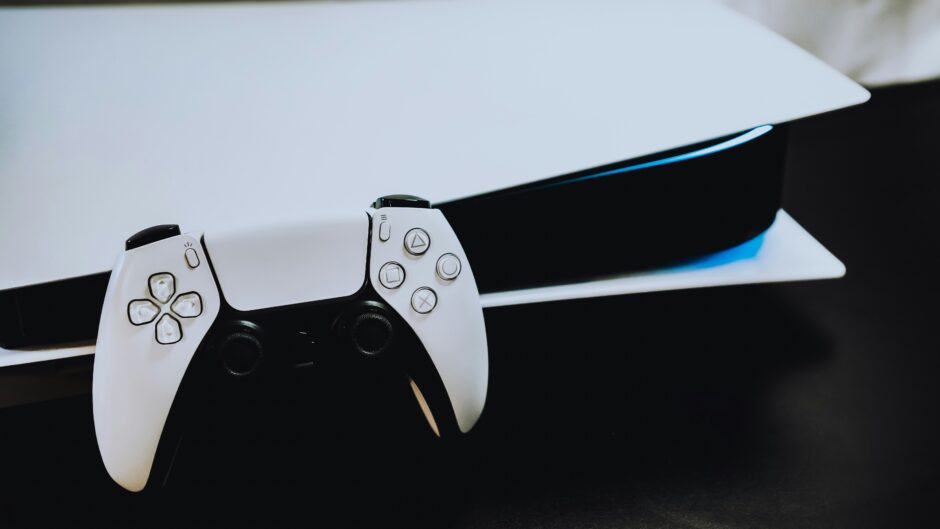 PlayStation en la Mira: Demanda por Precios Altos en Juegos Digitales
